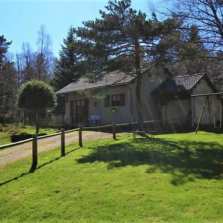 Petit Enchante Au Coeur De La Foret Du Meygal, Proche Du Bleu - Fr-1-582-272 Tatil Evi