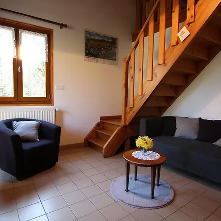 Petit Enchante Au Coeur De La Foret Du Meygal, Proche Du Bleu - Fr-1-582-272 Tatil Evi