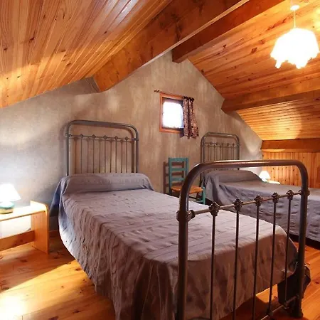 Petit Enchante Au Coeur De La Foret Du Meygal, Proche Du Bleu - Fr-1-582-272 Tatil Evi Champclause